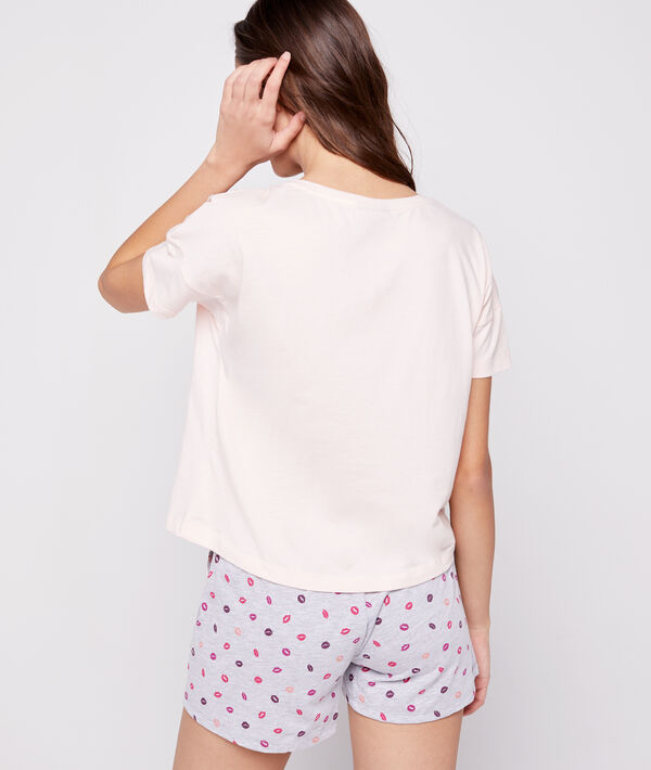T-shirt "Love more" snoopy T-shirt "Love more" snoopy;${refinementColor}