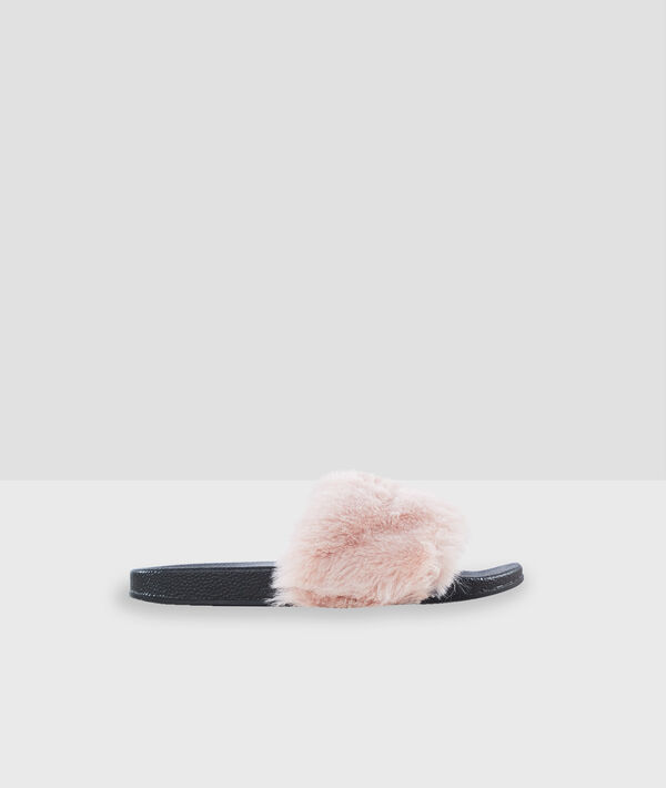 Chaussons ouverts en fausse fourrure Chaussons ouverts en fausse fourrure;${refinementColor}