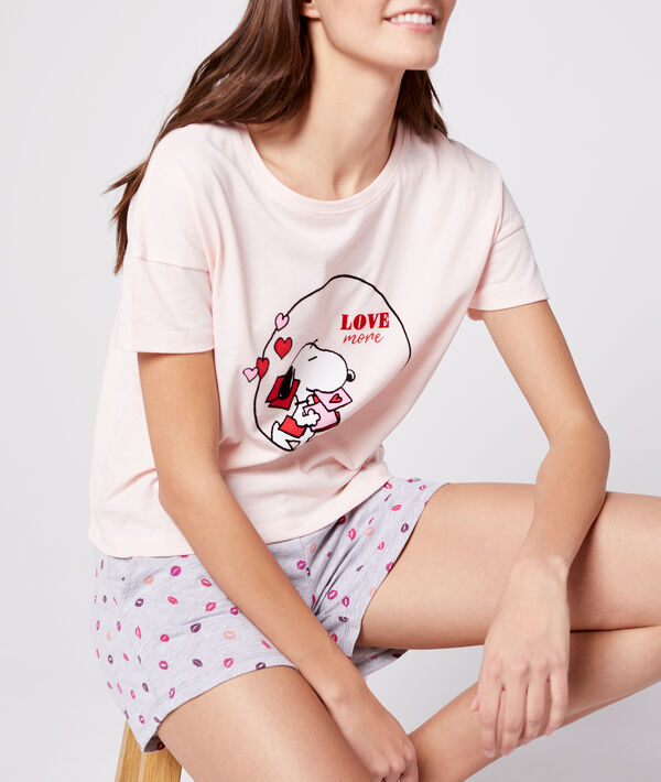 T-shirt "Love more" snoopy T-shirt "Love more" snoopy;${refinementColor}