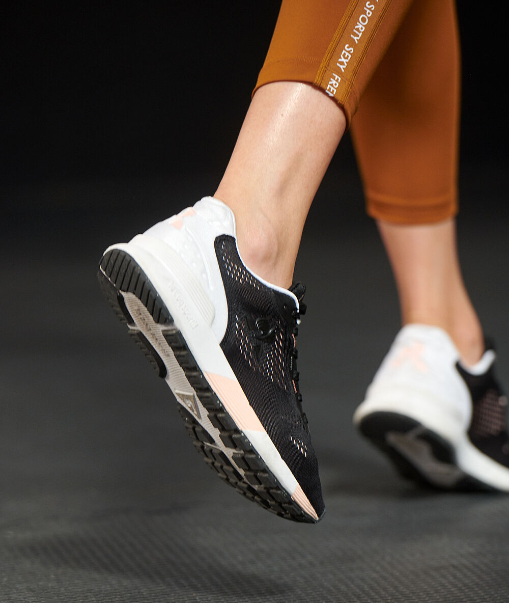 Baskets etam x le coq sportif noir.