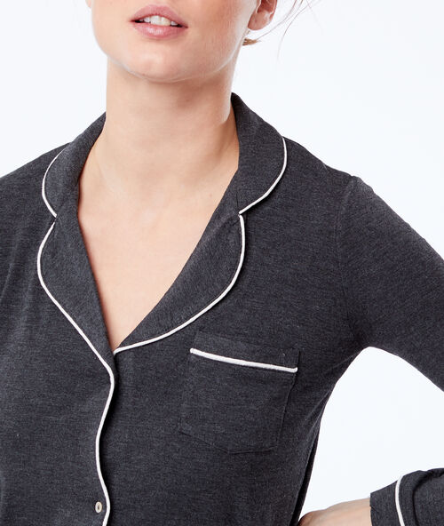 Chemise de nuit anthracite.