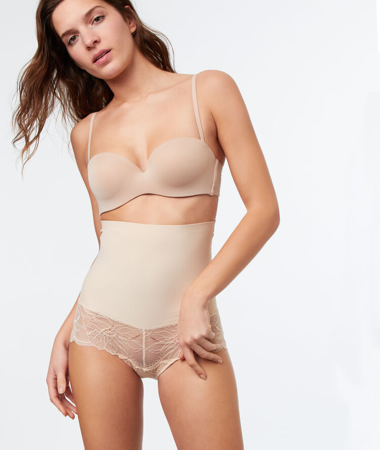 Culotte taille haute - niveau 3 : silhouette remodelée nude.