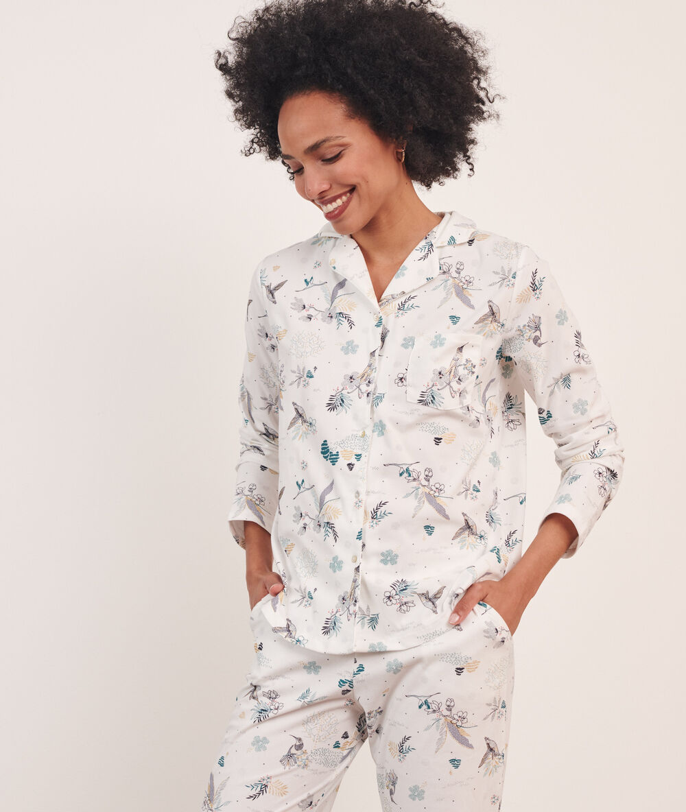Chemise de pyjama imprimée ecru.