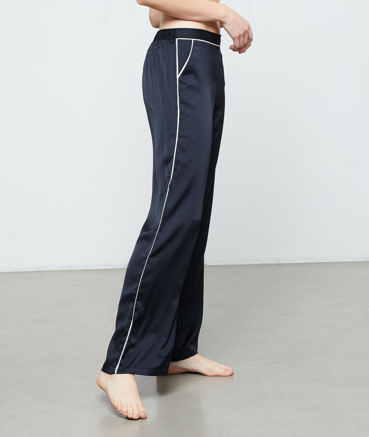 Pantalon de pyjama d'homme satiné noir.