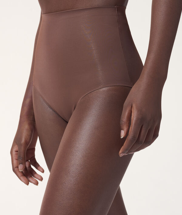 Culotte taille haute - Niveau 3 : silhouette remodelée Culotte taille haute - Niveau 3 : silhouette remodelée