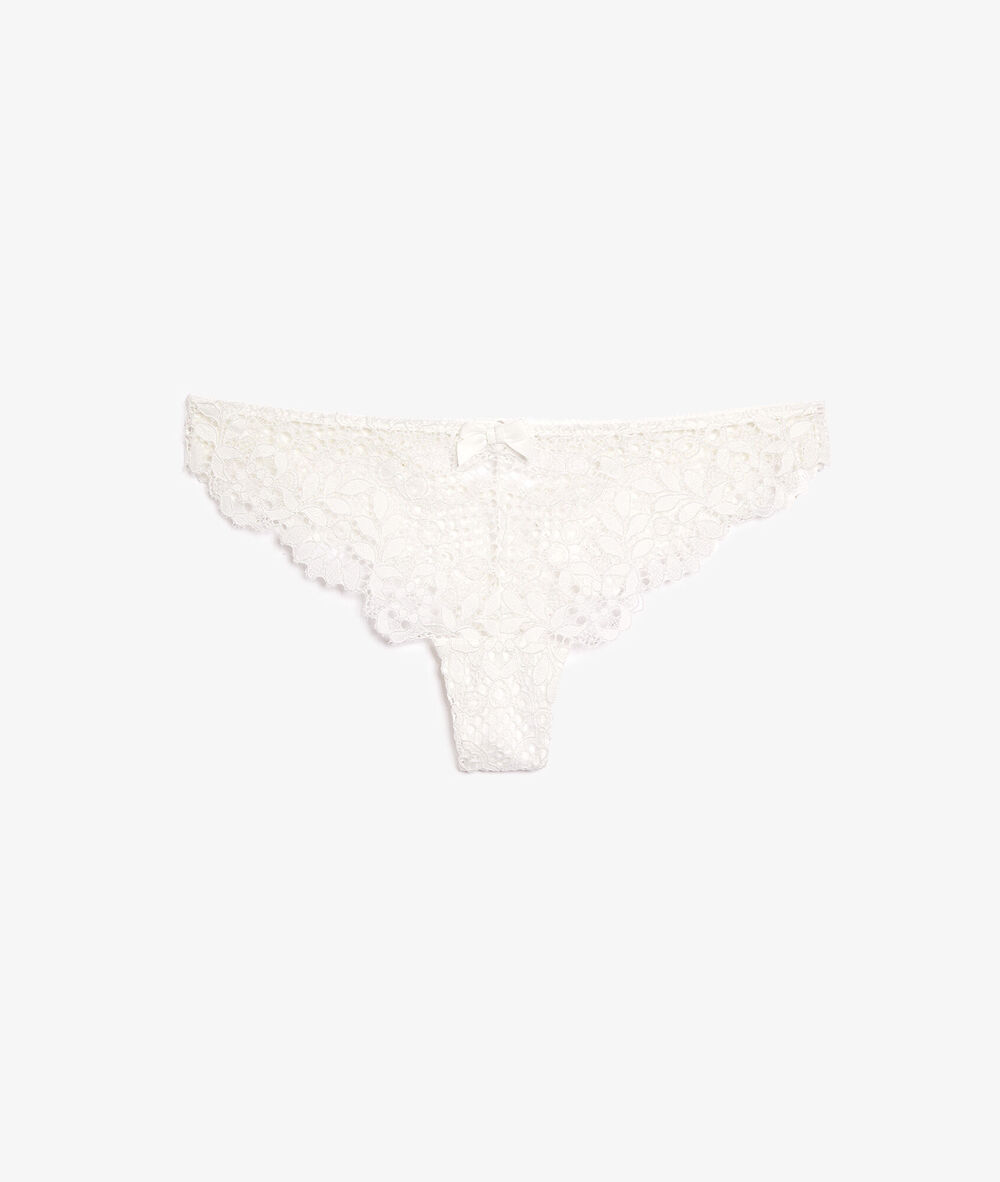 Tanga en dentelle perle.