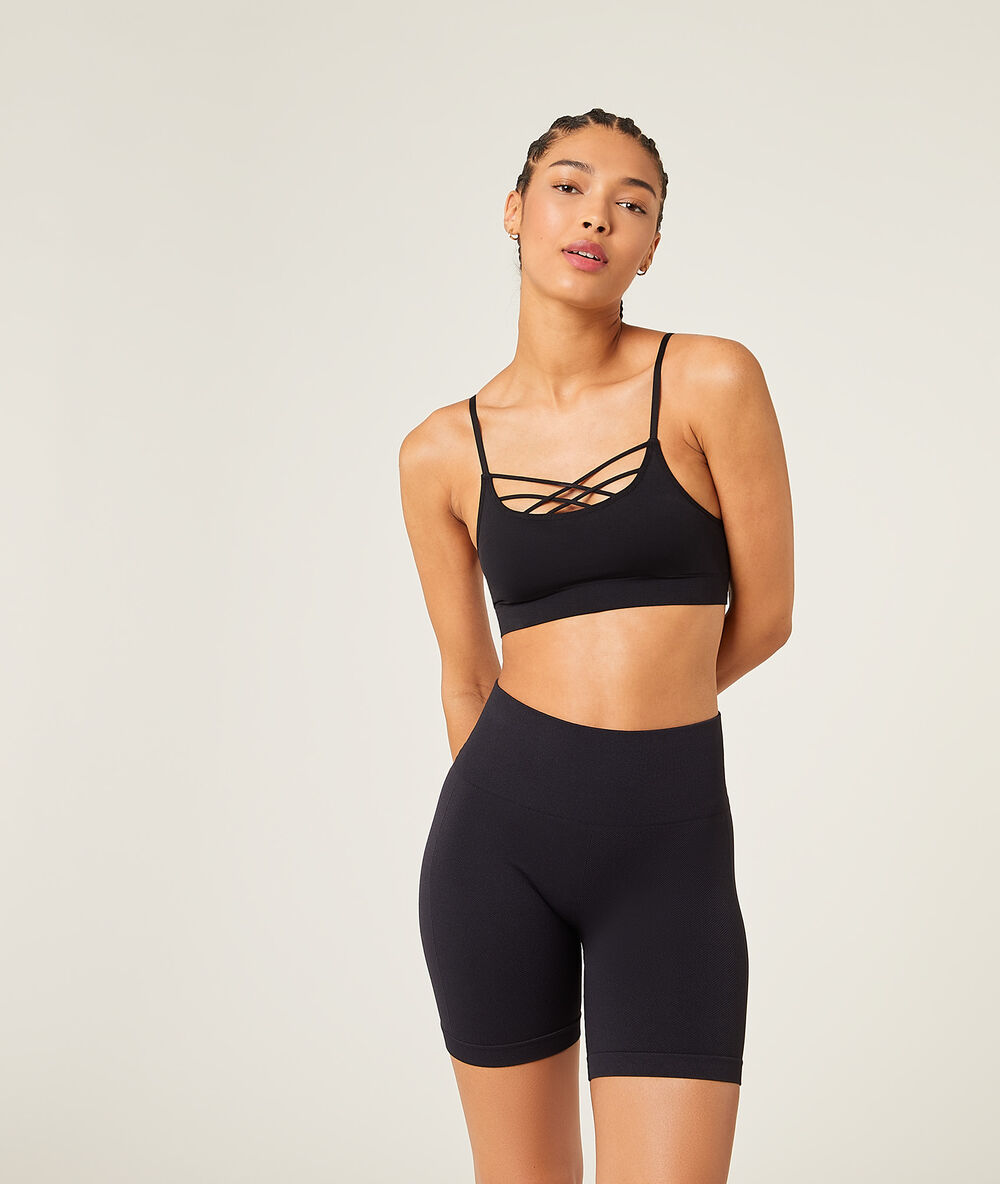 Cycliste de sport noir.
