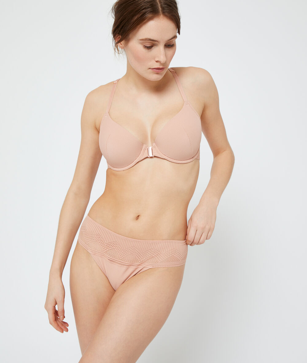 Tanga en microfibre et dentelle rose poudre.