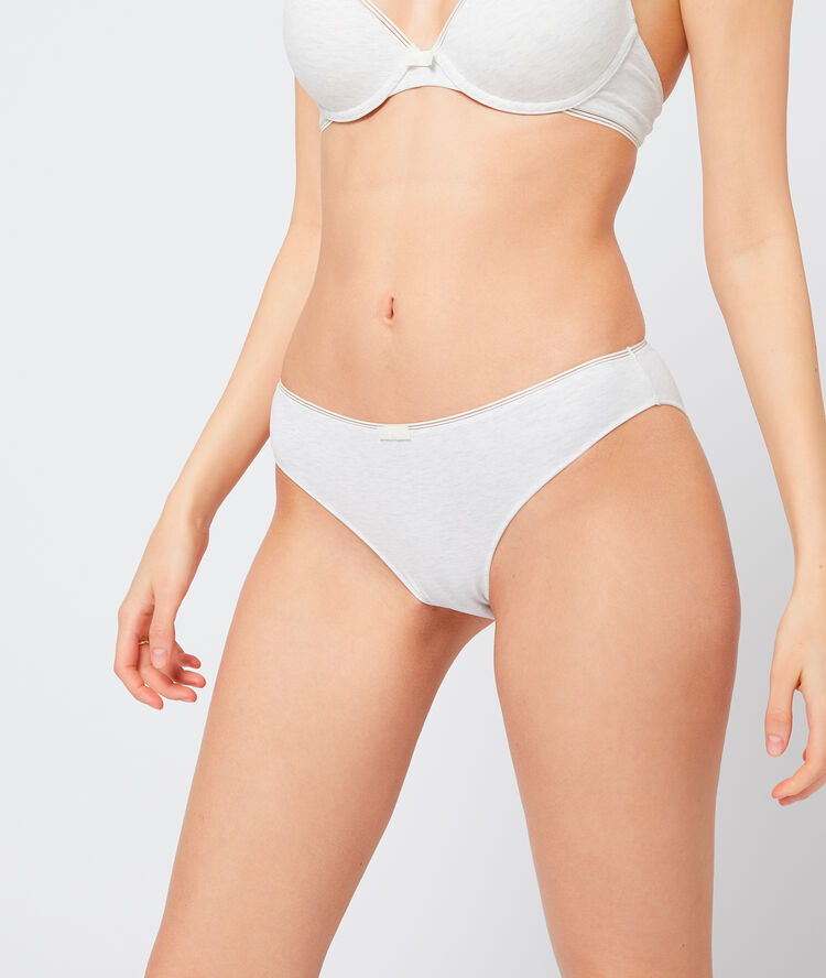 Culotte en coton ecru.