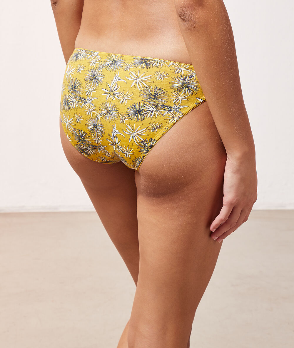 Lot de 4 culottes ocre.
