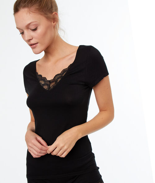 T-shirt décolleté dentelle T-shirt décolleté dentelle