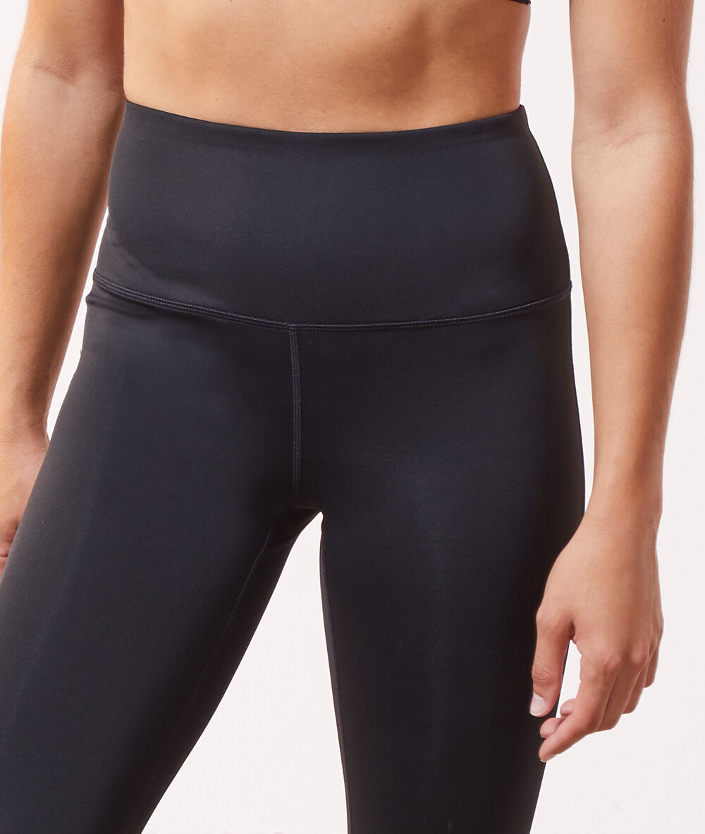Legging de training court noir.