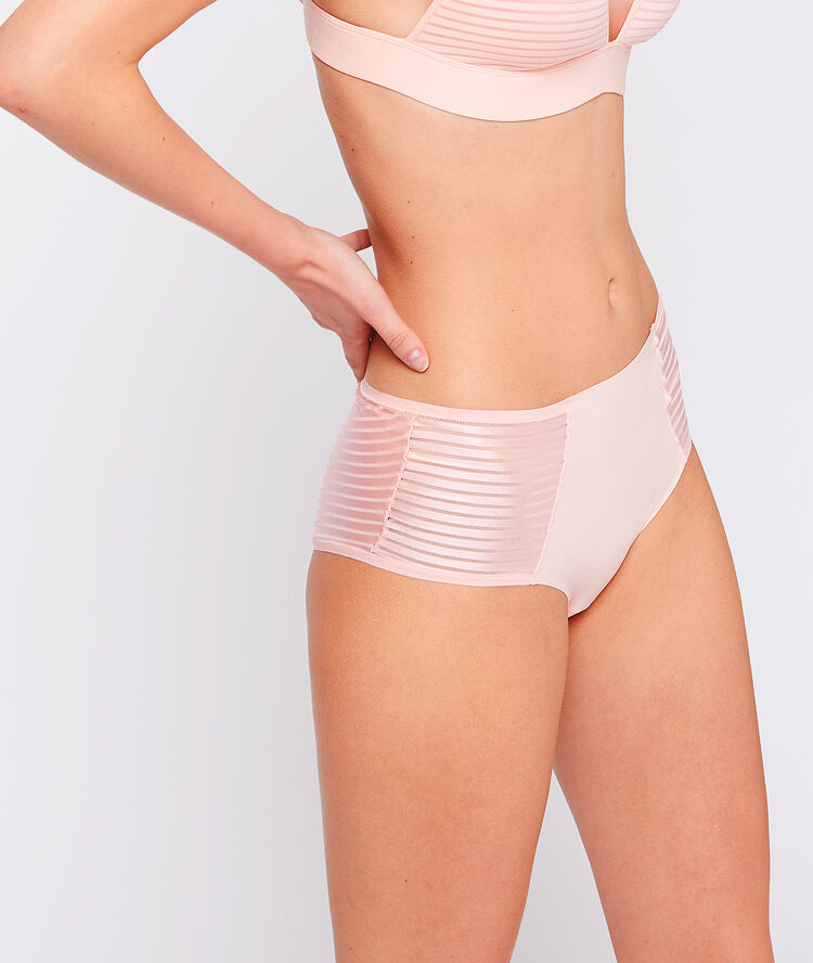 Culotte en microfibre rose poudre.